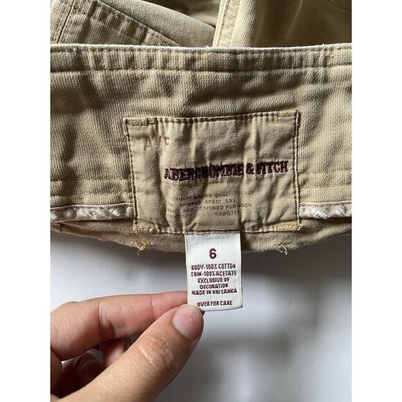 VTG Y2K Abercrombie & Fitch Khaki Beige ultra Low rise Cargo Shorts pockets sz 6 - Picture 7 of 10